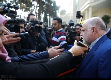 Zanganeh: Using Oil as Weapon Will Harm All Oil Producers