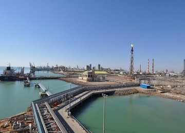 Iran Petrochem Output and Export Rising 