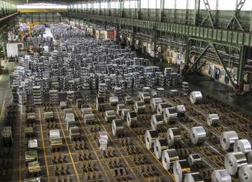 Apparent Steel Usage Increases for Finished Products, Falls for Semis