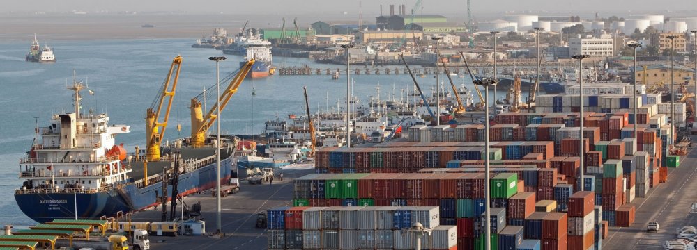 Iran Records $12.5b in Non-Oil Trade Surplus With Neighbors 