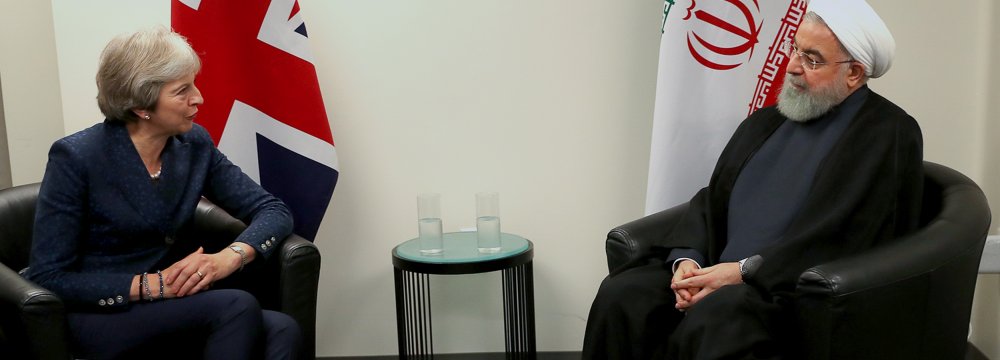 Rouhani Meets May, Macron to Discuss JCPOA, Ties, Region