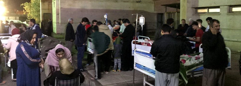 Hundreds Wounded in 6.4-Magnitude Quake in West Iran