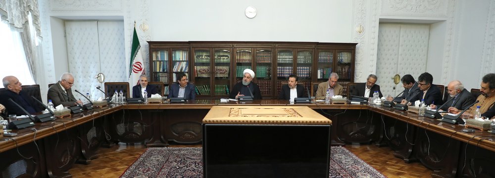 President Rouhani Seeks Expert Counsel on Economic Woes