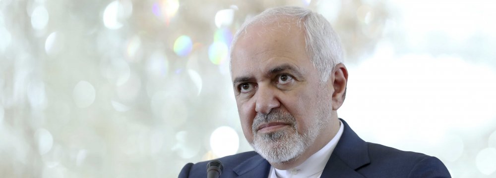 Zarif Advises Outgoing Trump Against Adventurism in Region 