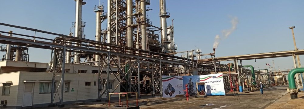 Abadan Petrochem Complex Plans to Increase Profit