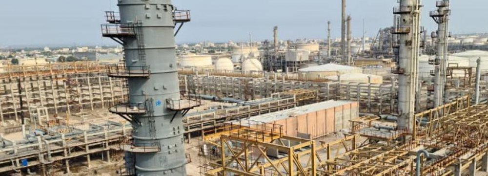 Abadan Refinery Expansion Set for Summer Completion  