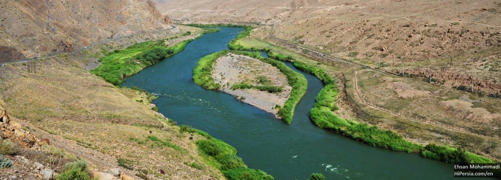 Aras Water Transfer to Tabriz Awaiting Funds