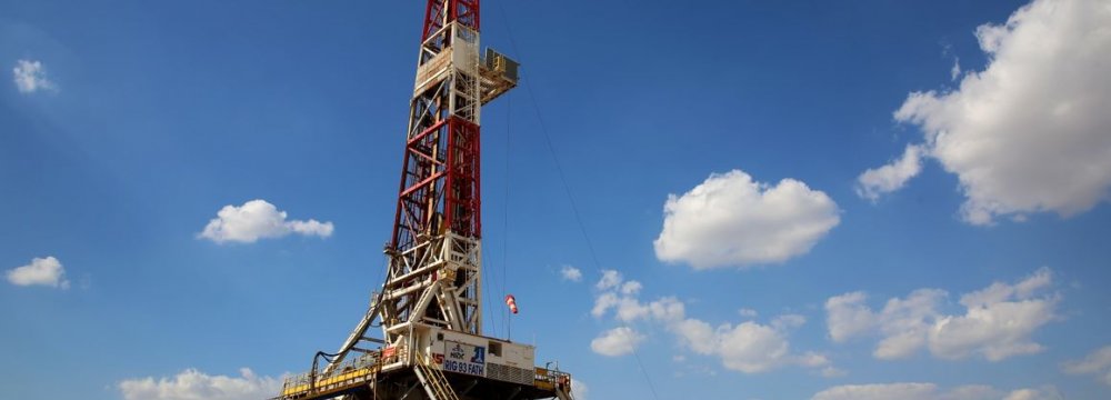 Azadegan Oilfield Output to Reach 320,000 bpd in 2023