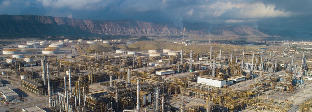 NIOC Crude Refining Capacity Reaches Pre-Sanctions Levels