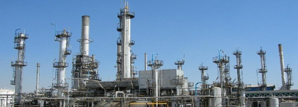 Domestic Catalysts Help Reduce Costs in Shazand Oil Refinery
