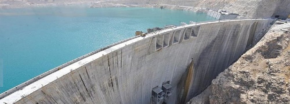 Emarat Dam Takes In Water