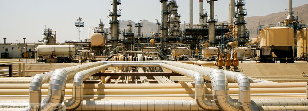 Petrochemical Sector on Brink of Bankruptcy