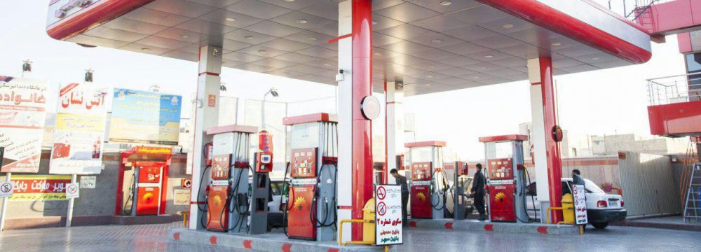 Iran Fuel Demand Sees Record Plunge 