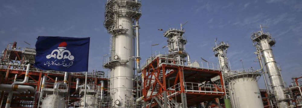 Iran: Domestic Gas Refining Capacity at 900 mcm/d