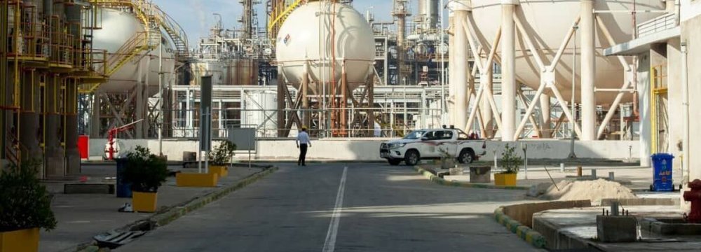 Ghadir Petrochemical Company to  Increase PVC Output, Reduce Costs