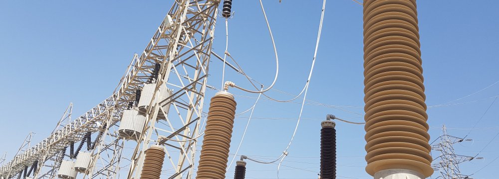 New Transmission Line Improves Power Supply in Southwest Iran