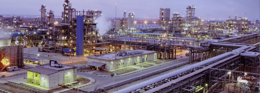 Marun Petrochem Company to Preserve Environment, Complete Value Chain
