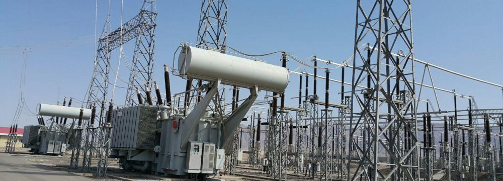 Iran Energy Ministry Struggling to Save Electricity as Temperatures Soar 
