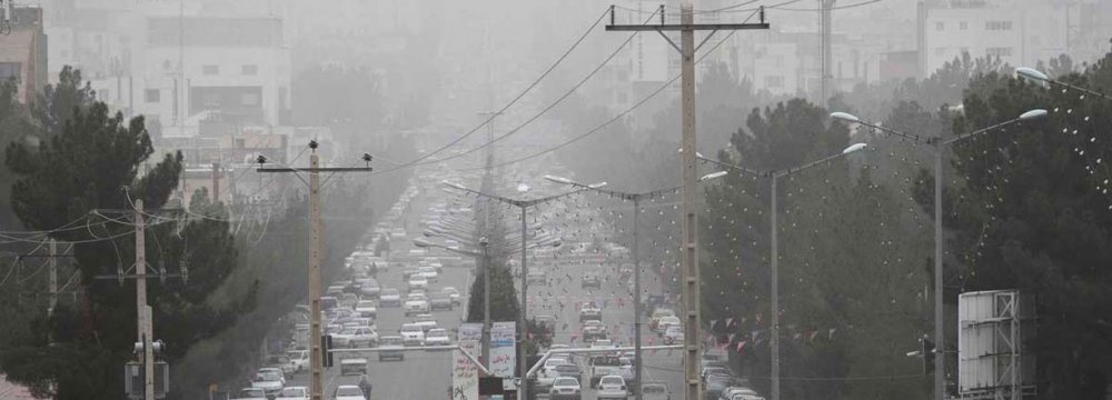 Bad Ozone Reaching Critical Levels in Tehran 