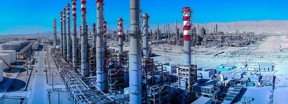 Persian Gulf Star Refinery Exports Up 200%