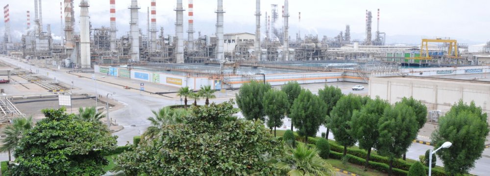Tehran Oil Refinery Pursues Environmental Sustainability