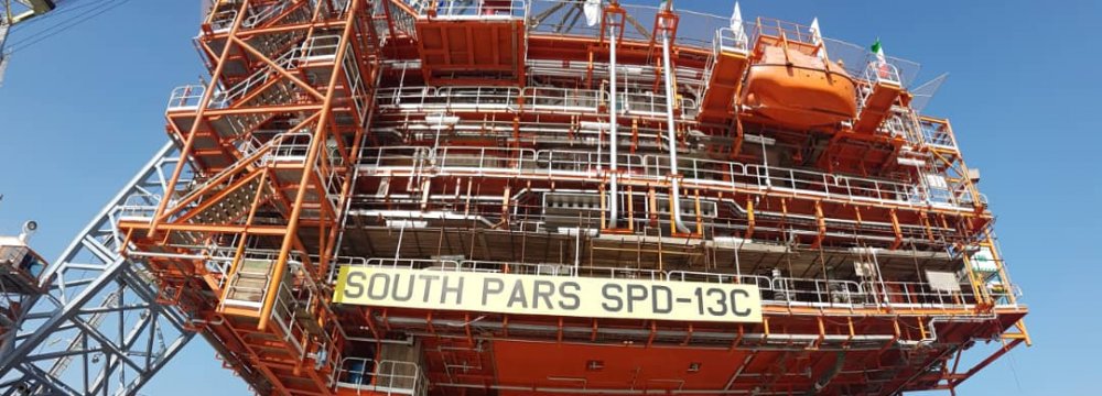 South Pars Phase 13 Last Deck Installed 