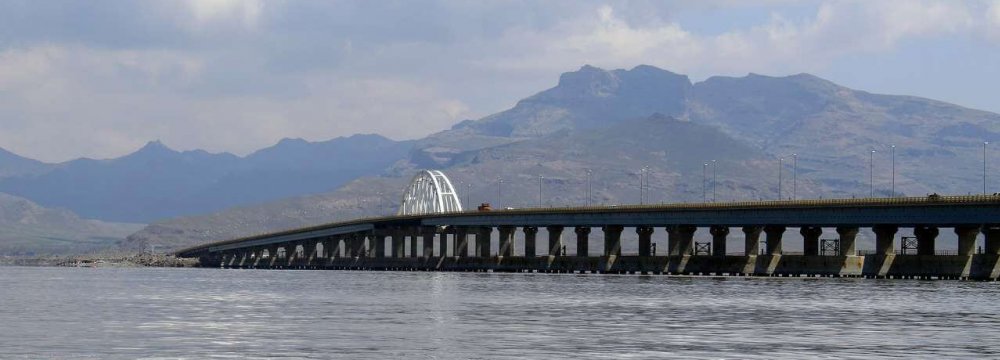 Restoration Helps Raise Lake Urmia Water Level 