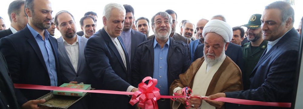 Interior Minister Abdolreza Rahmani Fazli (C) inaugurates Bojnourd Airport’s new terminal on June 21.