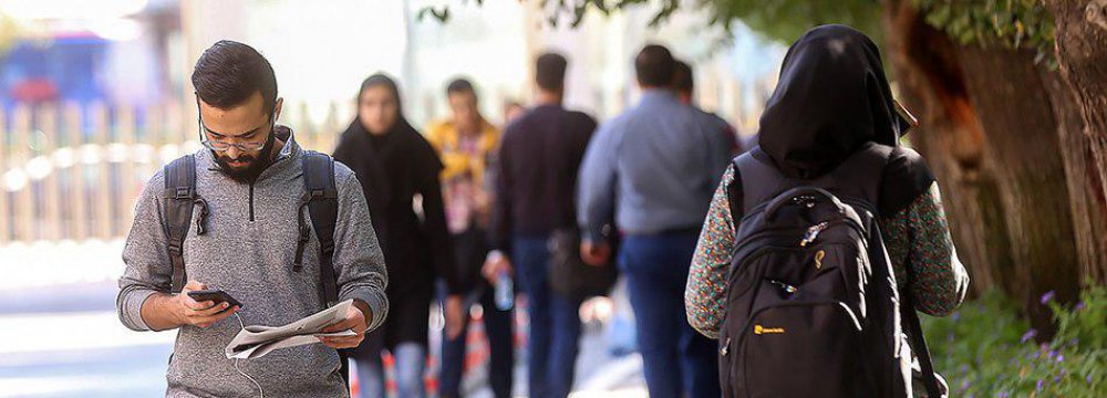 One out of three Iranian young people (ages 15-24) did not participate in the labor market at all in the fiscal 2016-17.