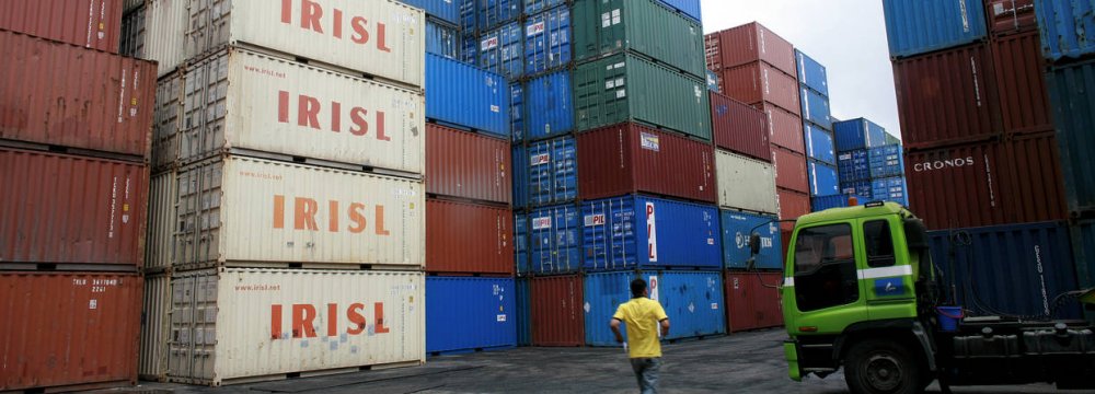 Monthly Non-Oil Foreign Trade Balance Reaches $875 Million