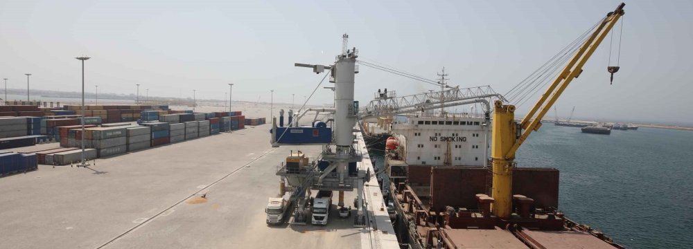 Exports to India Soar as Imports Dip