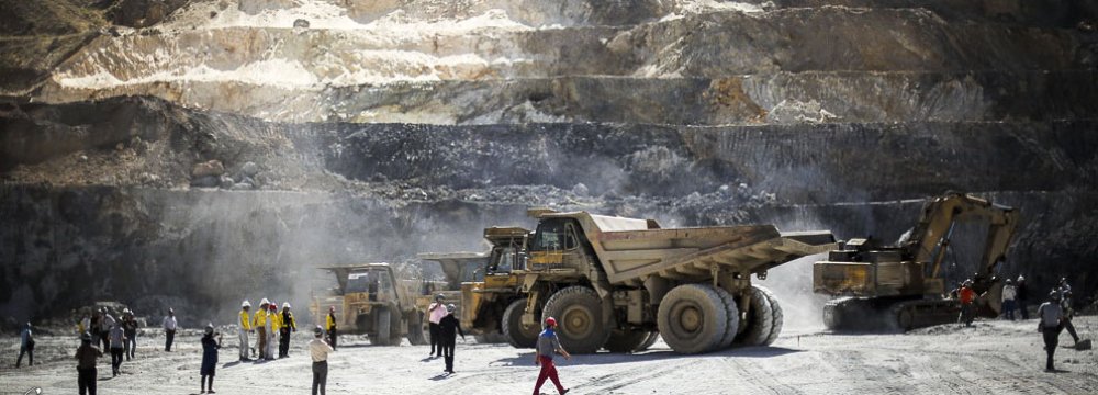 Exports of Minerals, Mining Products Dip as Imports Rise