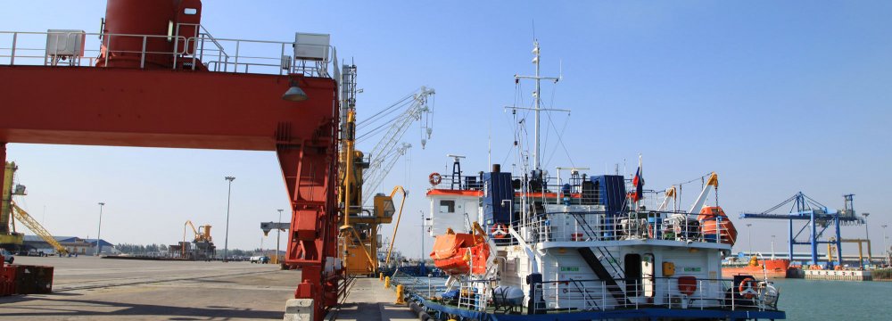 Exports From Amirabad Port Up 33% 