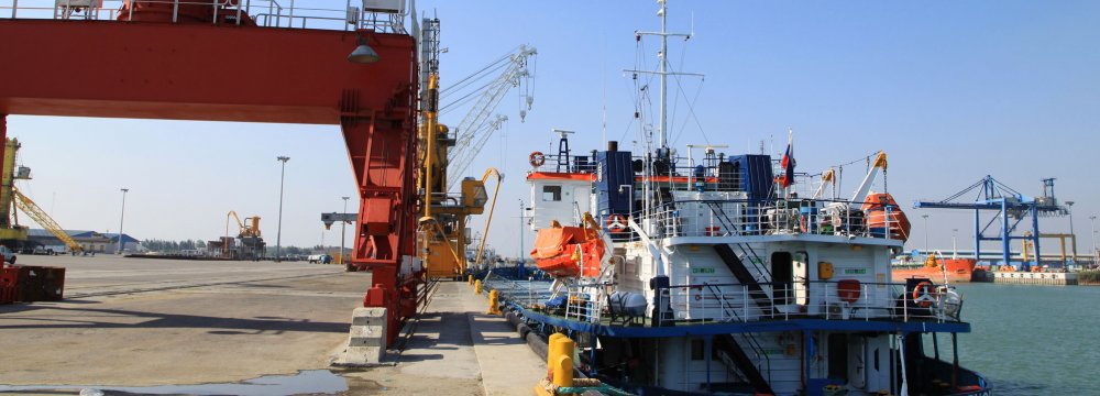 Decline in Mazandaran’s Busiest Port Throughput