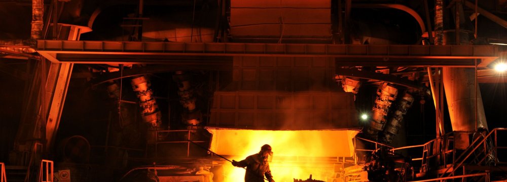 Tepid Growth in Iran Steel Production 
