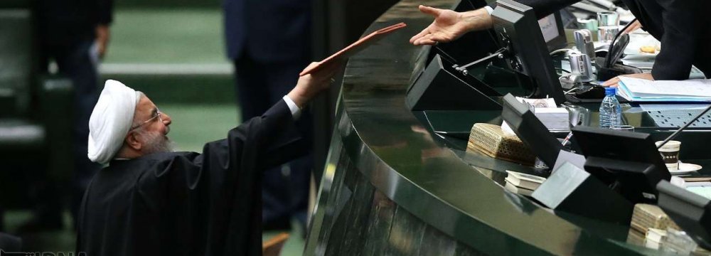 Gov’t to Submit Iran&#039;s Next Budget on November 6 