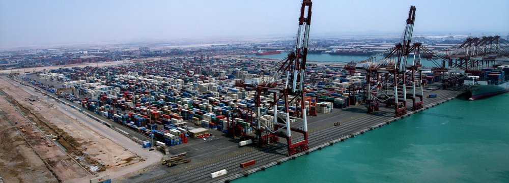 Growth in Container Loading, Transit at Iran’s Biggest Commercial Port 