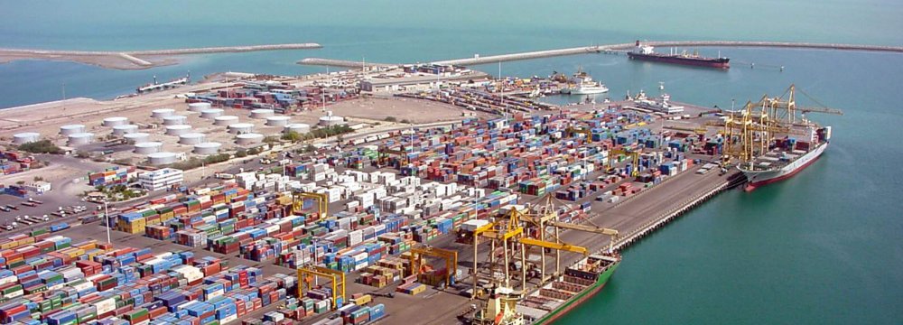 20% Growth in Unloading of Essential Goods at Shahid Rajaee Port 