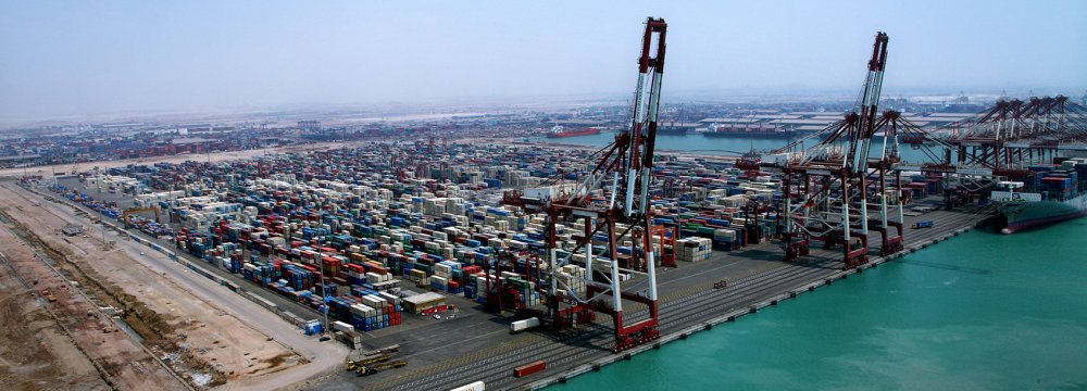 Iran Registers $871m in Trade Surplus With Neighbors