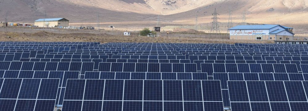 Chinese Firm to Build Solar Plants in Qom