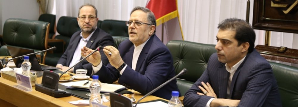 Valiollah Seif (C) addressed chief executives of banks at the CBI headquarters on March 7.