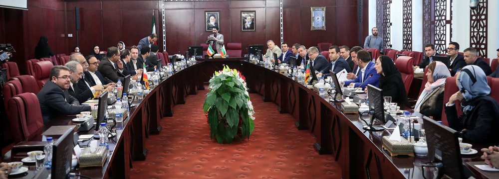 The Bulgarian economic delegation met Iranian officials  in Tehran on May 13.