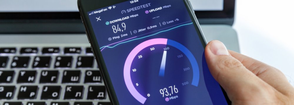 Iran’s Fixed, Mobile Internet Speeds Deteriorate in February