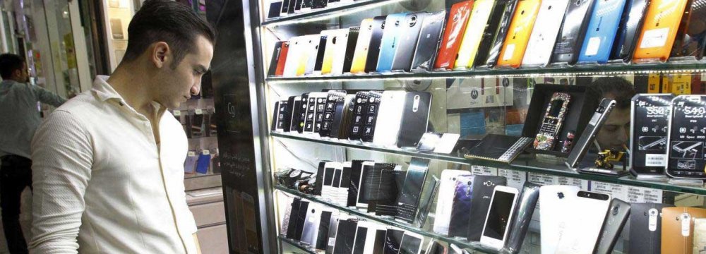 Mobile phone imports observed a 112% year-on-year increase in terms of value, during the last Iranian year which ended in March.