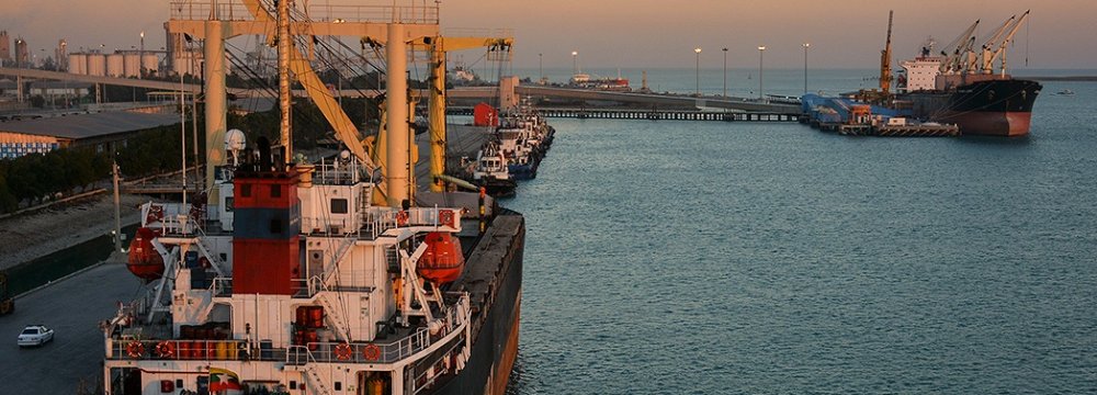 Major Iranian Ports&#039; Throughput Dips 13% 