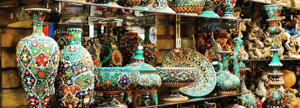 In last year's event, Gilan Province had the largest number of handicraft shops.