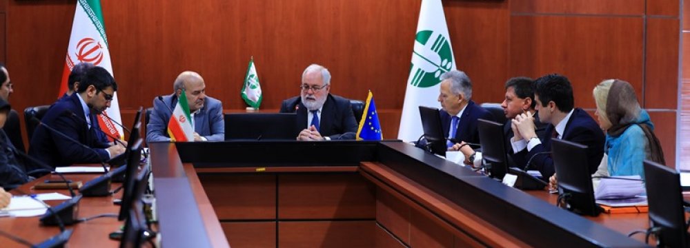 Iran, EU Vow to Uphold Climate Obligations