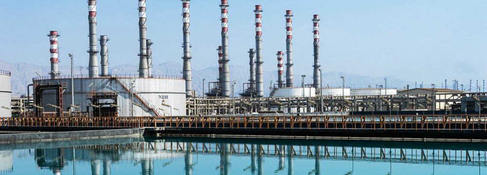 3,000 Tons of Gasoline Exported via Iran Energy Exchange