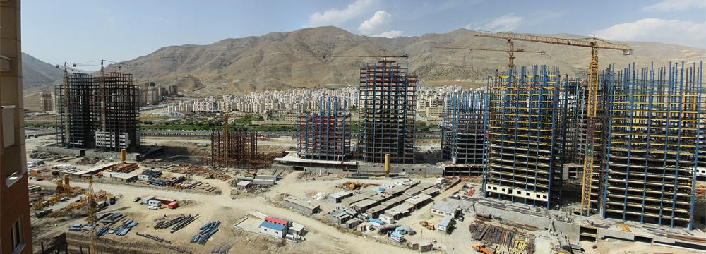 Tehran Housing Construction Permits Rise in H1  