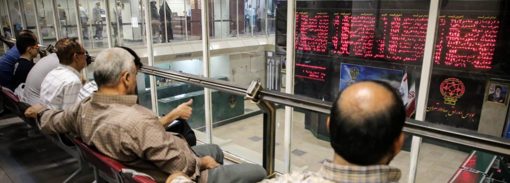 Tehran Stocks Fall as Oil Prices Remain Weak 